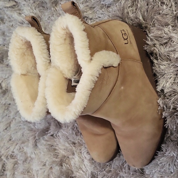UGG Women's Brown Waterproof Winter Boots - Picture 6 of 8